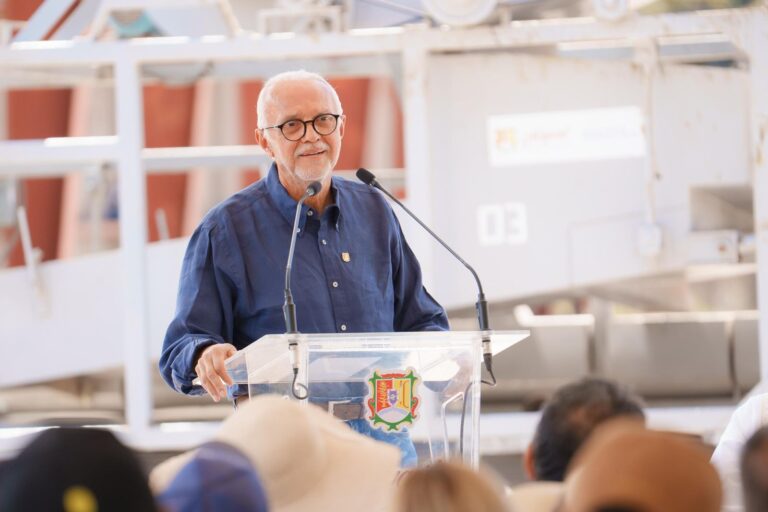 4249fca8-e3f7-4702-83c3-e49bce6f9b15