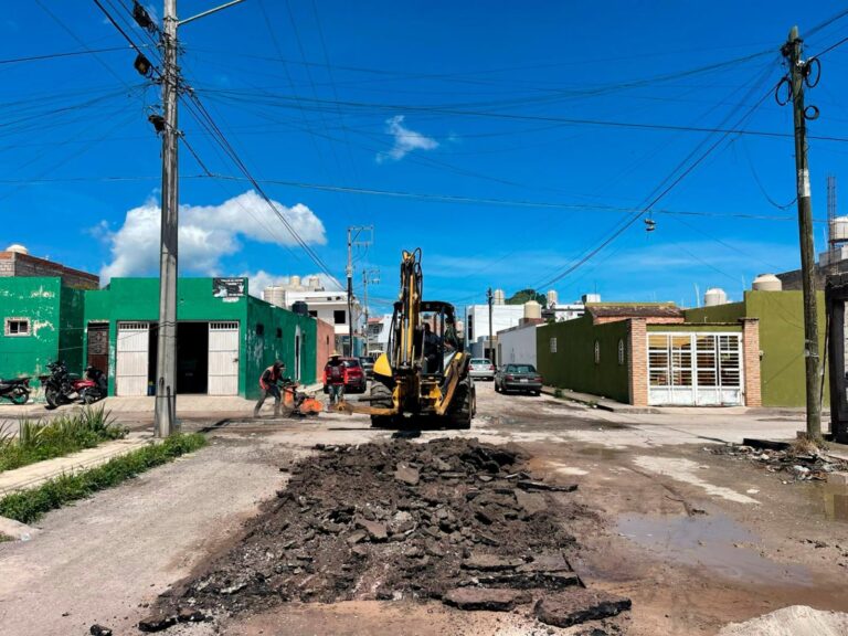 TRABAJA LA BRIGADA DE BACHEO PERMANENTE