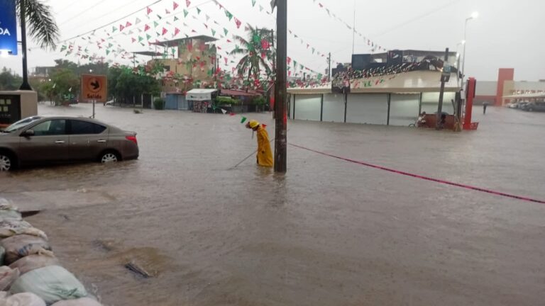 ​Fuerte lluvia deja incidentes y afectaciones en Bahía de Banderas